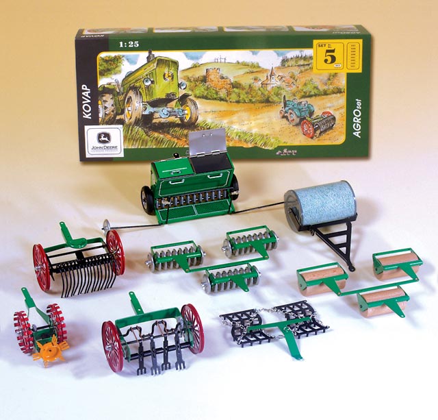 ovap Blechspielzeug - Traktor Zubehör Sämaschine von KOVAP: :  Spielzeug
