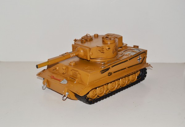 Kampfpanzer Tiger VI Ansicht links